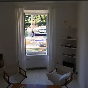 pieds-dans-leau-a-portofino.hotelitalianriviera.com/